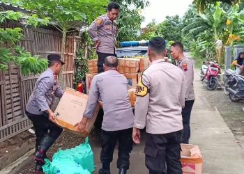 Miras Picu Kejahatan, Ribuan Botol Disita di Desa Payang