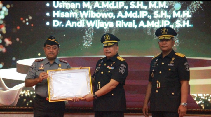 Raih Dua Penghargaan Bergengsi di Akhir Tahun 2024