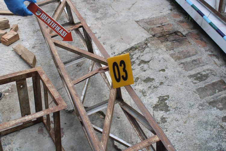 Gara – Gara Pasang Tenda Hajatan, Dua Pekerja Tewas Tersengat Listrik