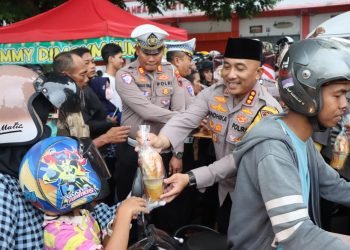 2000 Takjil di Bagikan, Kapolresta Pati sebut Wujud Kepedulian di Bulan Ramadan