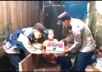 Masyarakat Kurang Mampu Terima Bansos dan Takjil Gratis