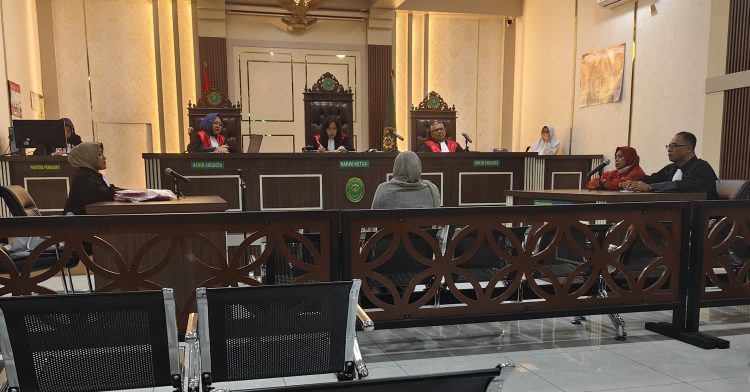 Kasus Fitnah, Terdakwa Karmisih Hadiri Pemeriksaan Saksi di PN Pati