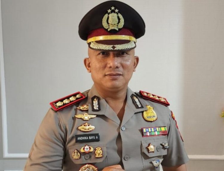 Gelar Bakti Sosial, Kapolresta Pati Berikan Bantuan ke Warga Kurang Mampu