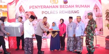 Harapan Baru, Bantuan Polres Rembang Bawa Senyum Bagi Ibu Sumarmi