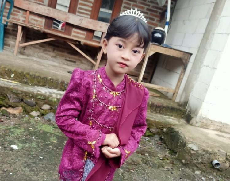 Ratu Ulfa Mencuri Perhatian di Karnaval Sedekah Bumi, Kecil – Kecil Cinta Budaya