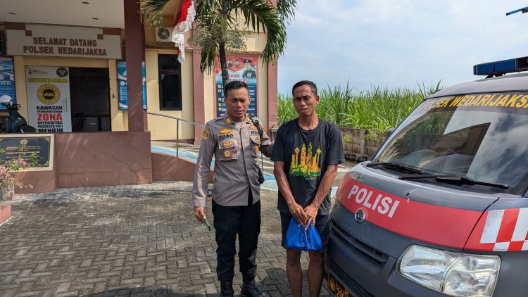 AKP Suntoro Antar Pasien Disabilitas Mental ke Panti Sosial, Warga : Polisi Humanis!