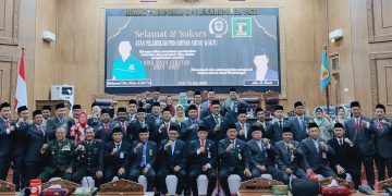 Resmi Dilantik, Ulin Nuha Gantikan Kursi DPRD Mendiang Ayah