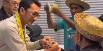 KPK Diminta Serius, AMPB Bawa Tolak Angin sebagai Simbol