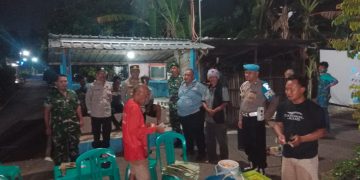 TNI – Polisi Cek Satkamling Wilayah, Aman Utama!