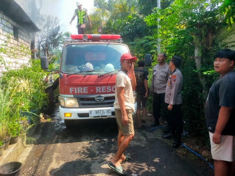 Kerugian Capai Rp. 75 Juta! Kapolsek Tayu : Gara – Gara Bakar Sampah, Rumah Hampir Ludes