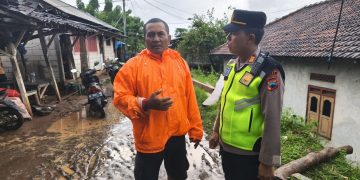Banjir Tayu Tak Surutkan Semangat Warga Bangkit Bersama Aparat
