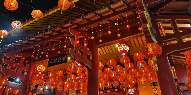 Dangdut dan Lampion Merah Satukan Warga, Imlek Pati 2026 Jadi Pesta Rakyat Terbuka