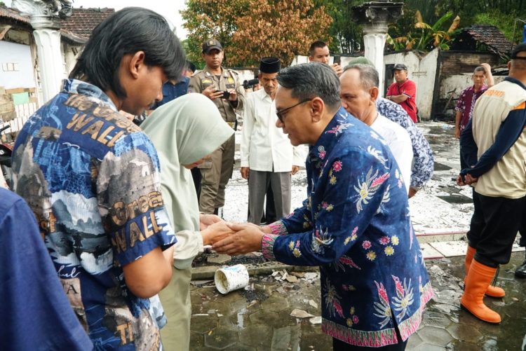 Pemkab Pati Tak Tunggu Lama, Risma : Bantuan Darurat Disalurkan