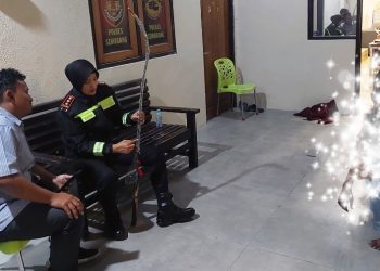 Polisi Bongkar Pembelian Sajam Online oleh Pelajar