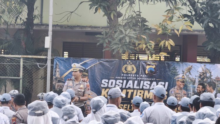 Siswa SMA 3 Pati Antusias Ikuti Edukasi Keselamatan Berkendara dari Satlantas
